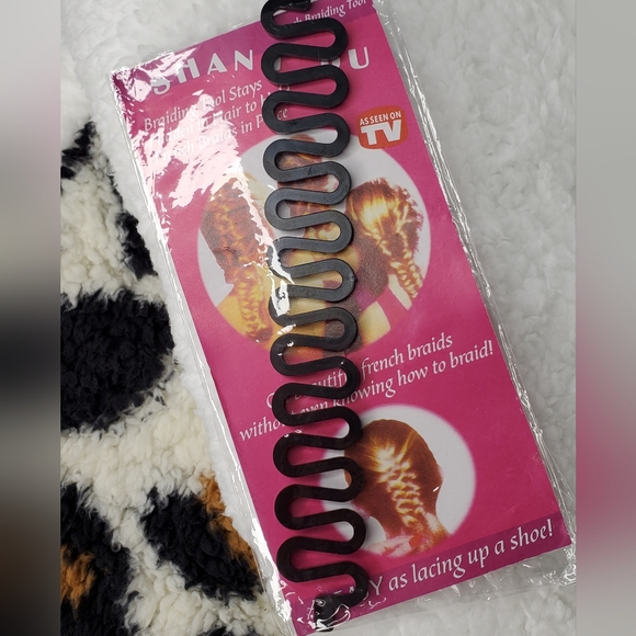 Bundle of 13 Pieces of Hair Accessories - Picture 8 of 13